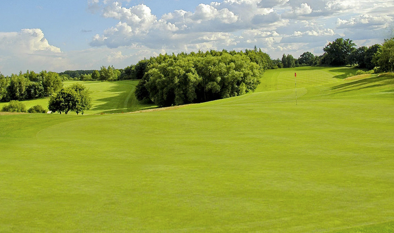 Five Lakes Golf Image